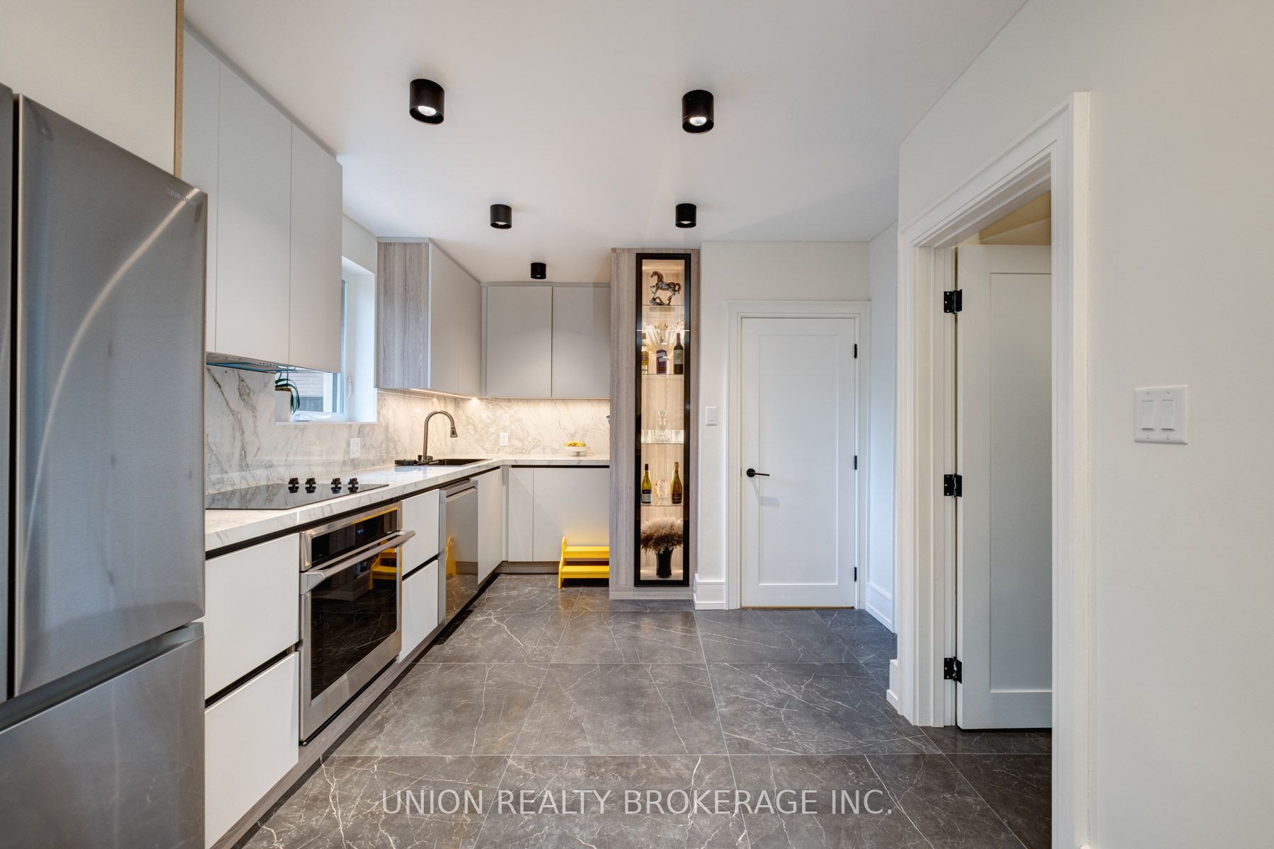 22 Cliffcrest Drive