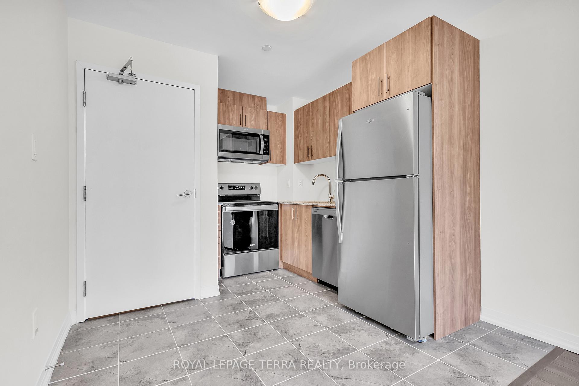 2 Bedrooms Condo at 25 Priya,  Toronto For sale