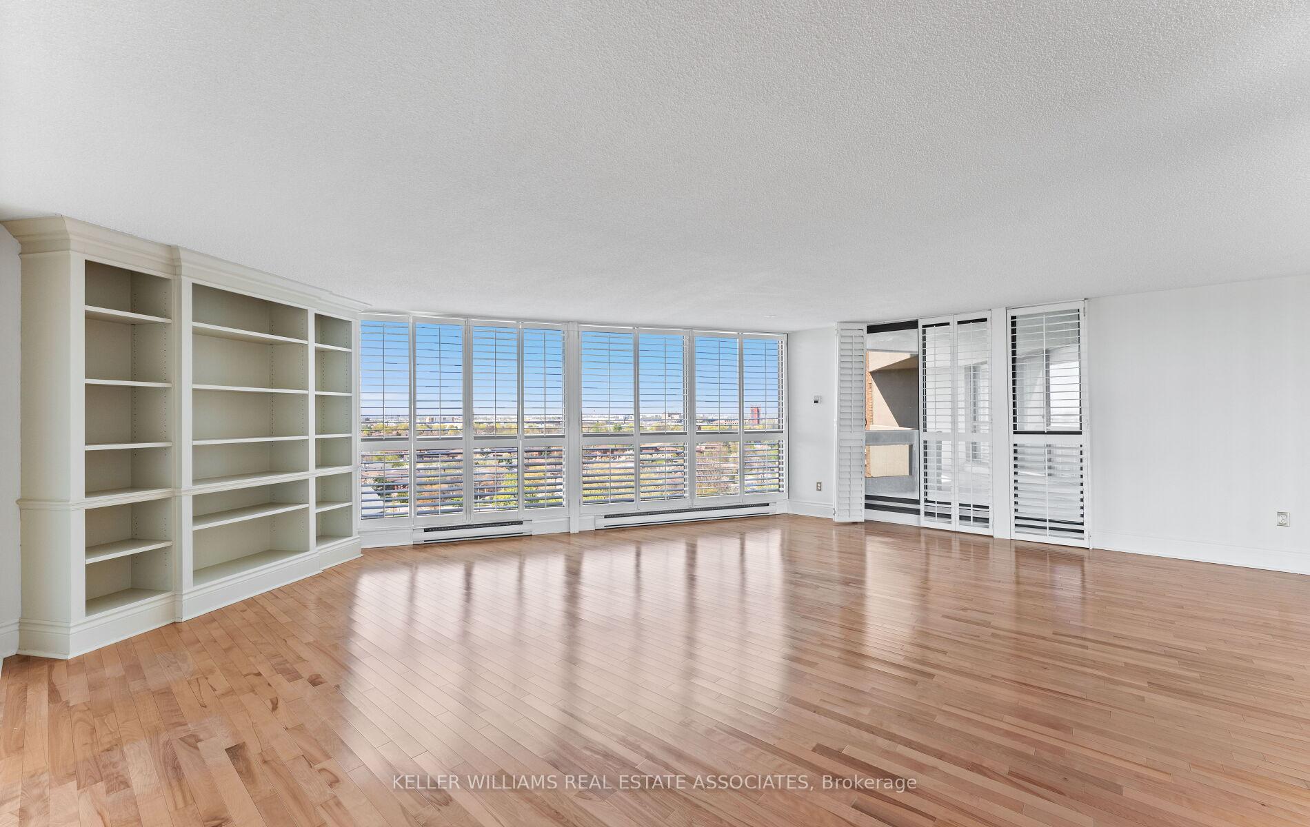 3 Bedrooms Condo at 2010 Islington, Toronto For sale