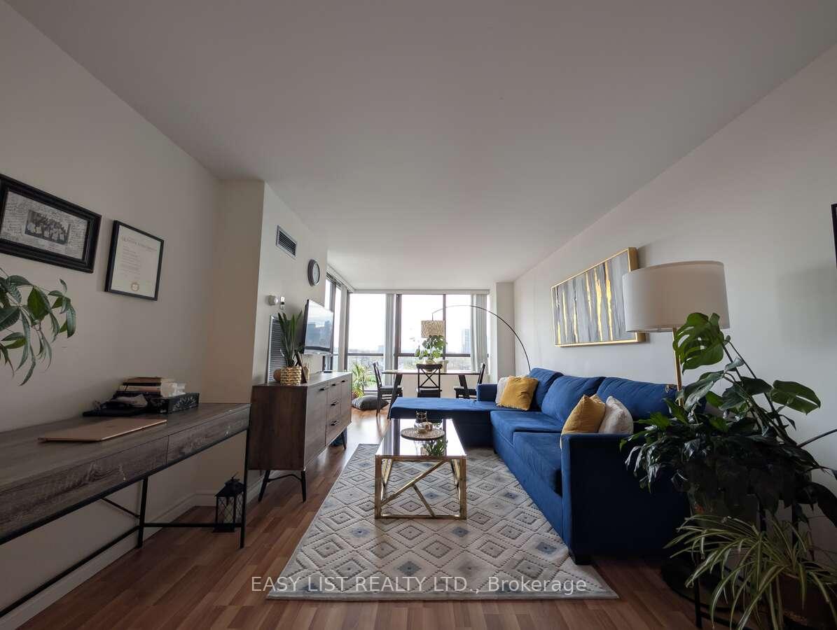 2 Bedrooms Condo at 117 Gerrard, Toronto For sale