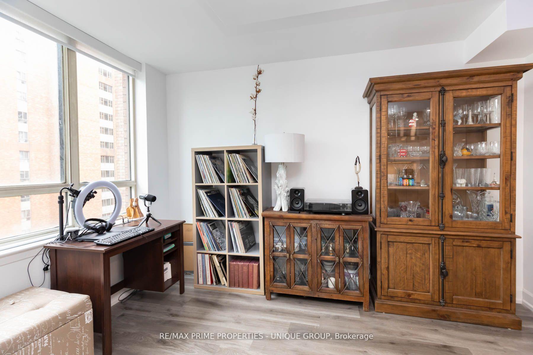 1 Bedroom Condo at 633 Bay, Toronto For sale