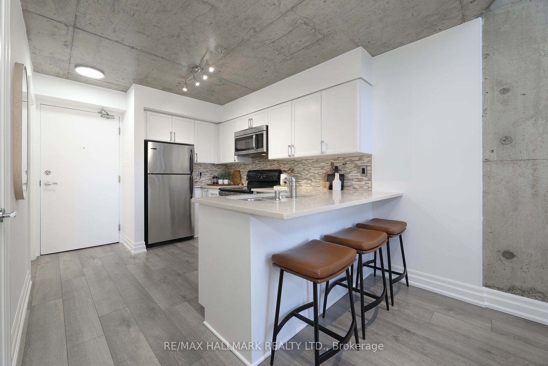 1029 King Street W, #818