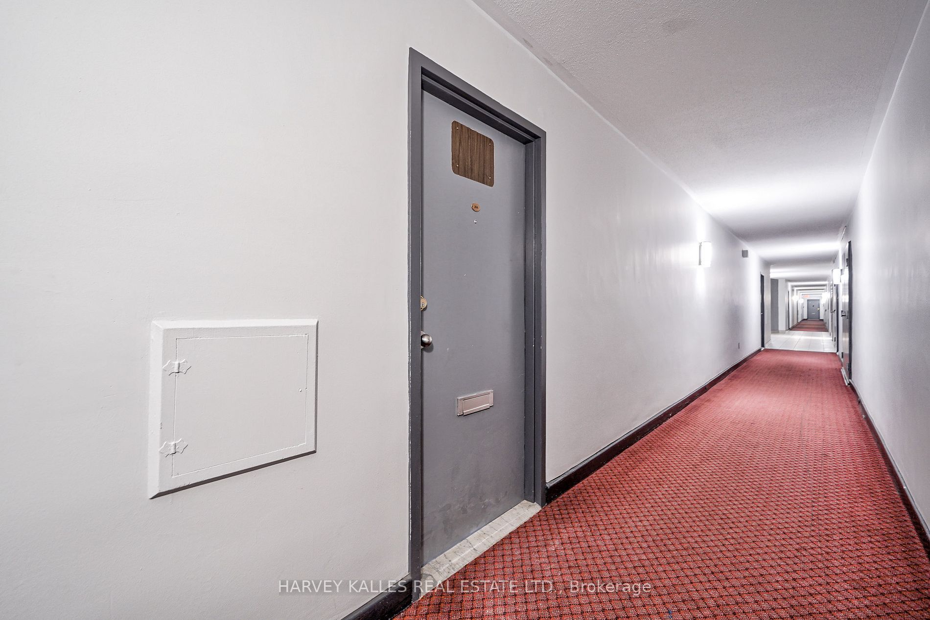2000 Sheppard Avenue W 411