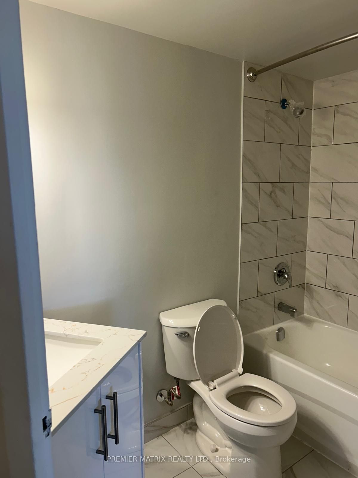 65 Thorncliffe Park Drive, #1404