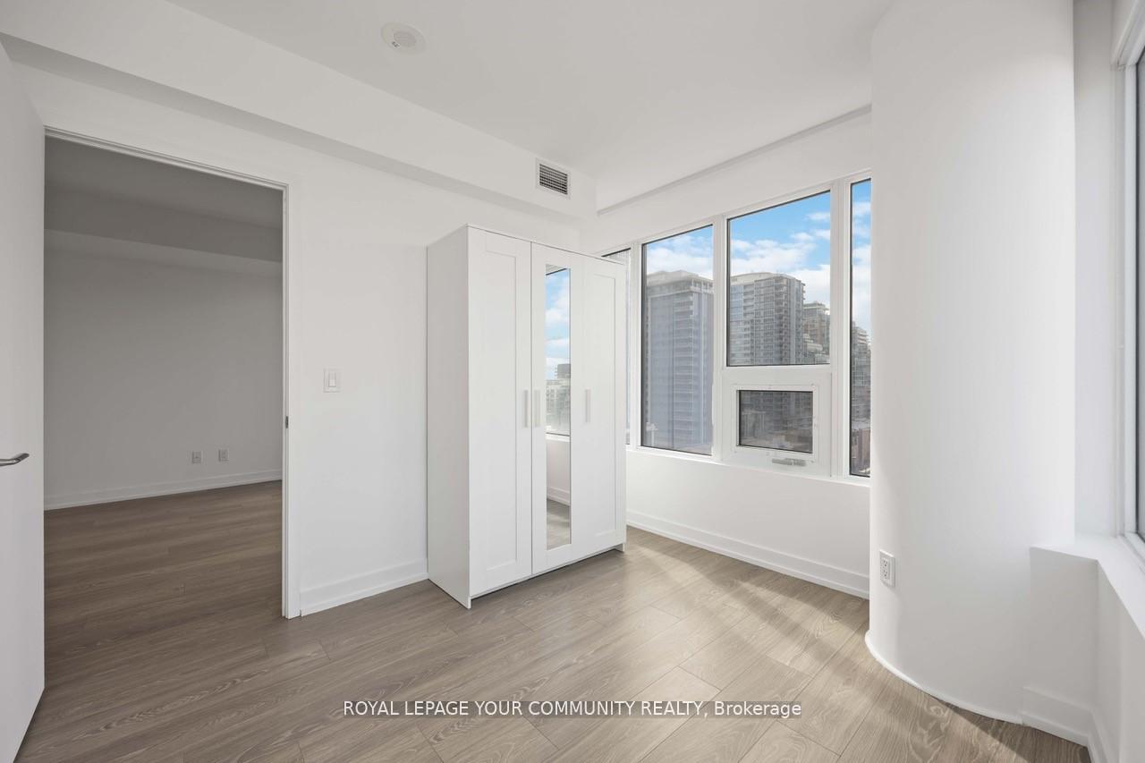 2 Bedrooms Condo at 19 Western Battery, Toronto For sale