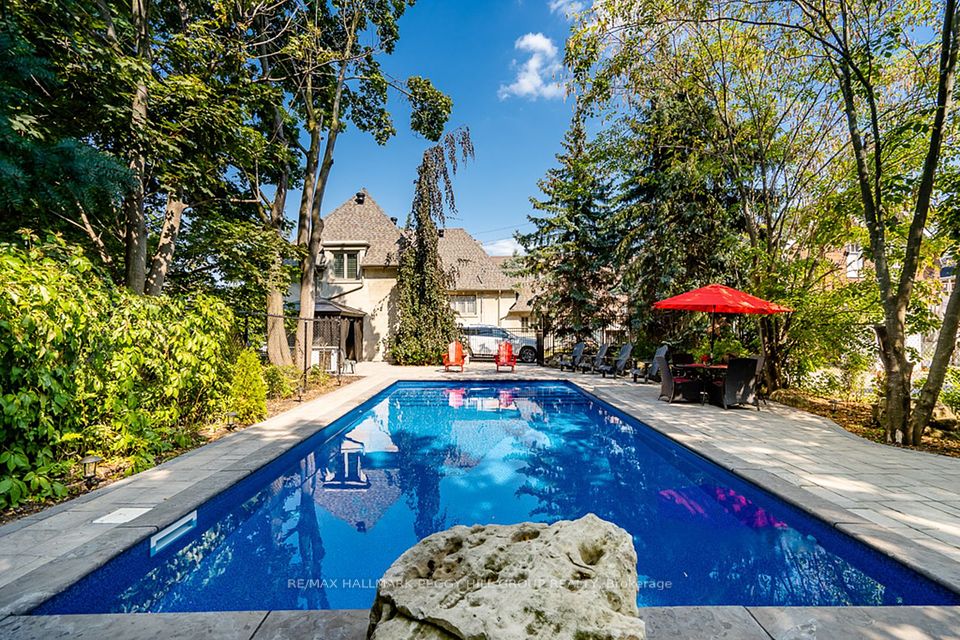 60 High Street, Barrie, ON L4N 1W4