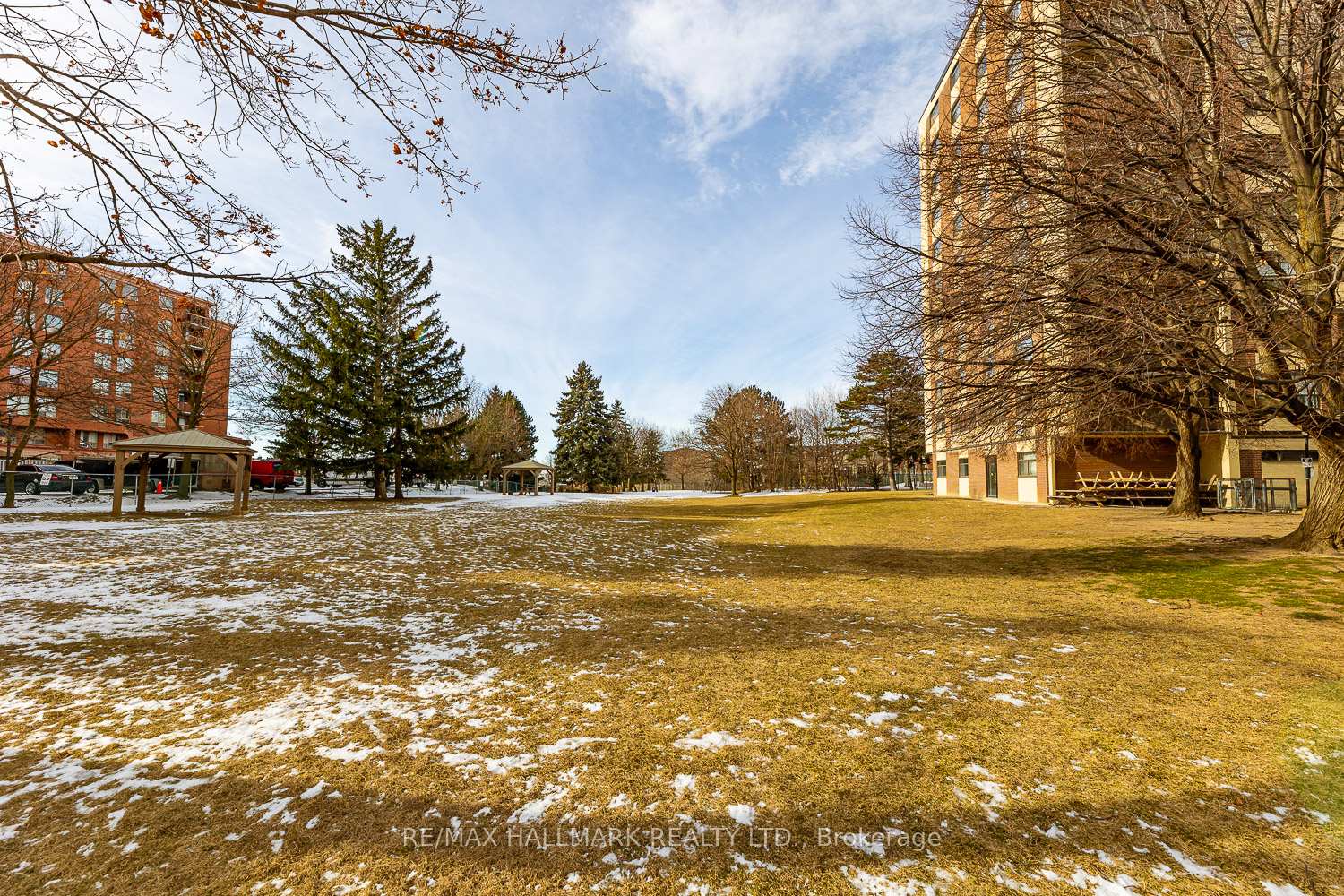 2 Bedrooms Condo at 5 Frith,  Toronto For sale