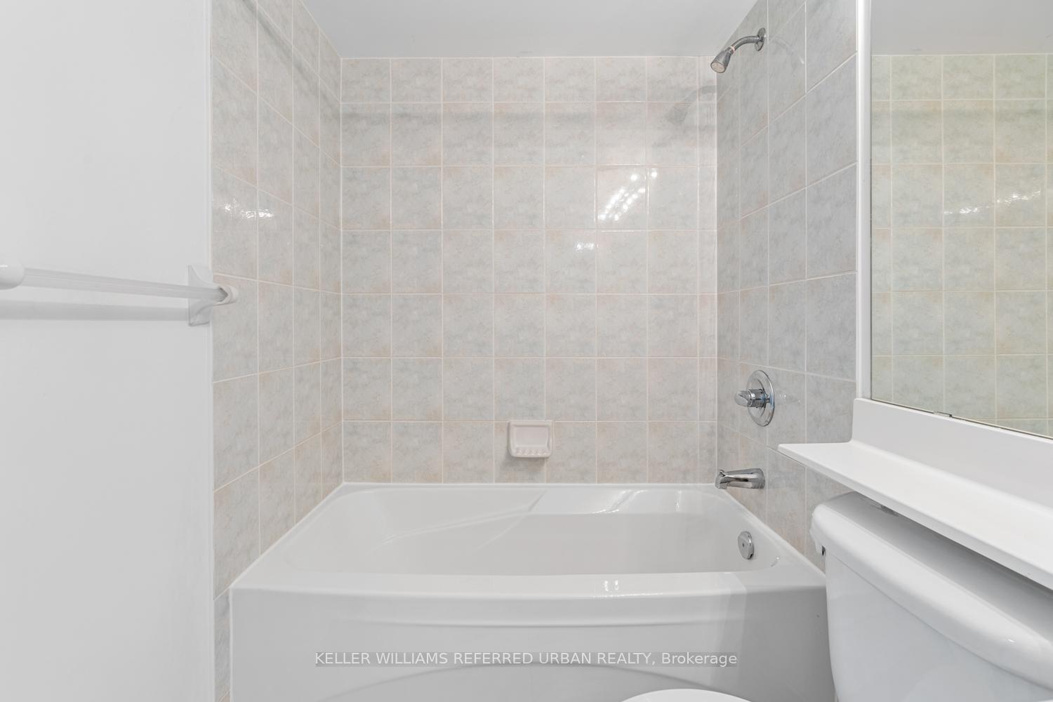 1 Bedroom Condo at 155 Beecroft, Toronto For sale