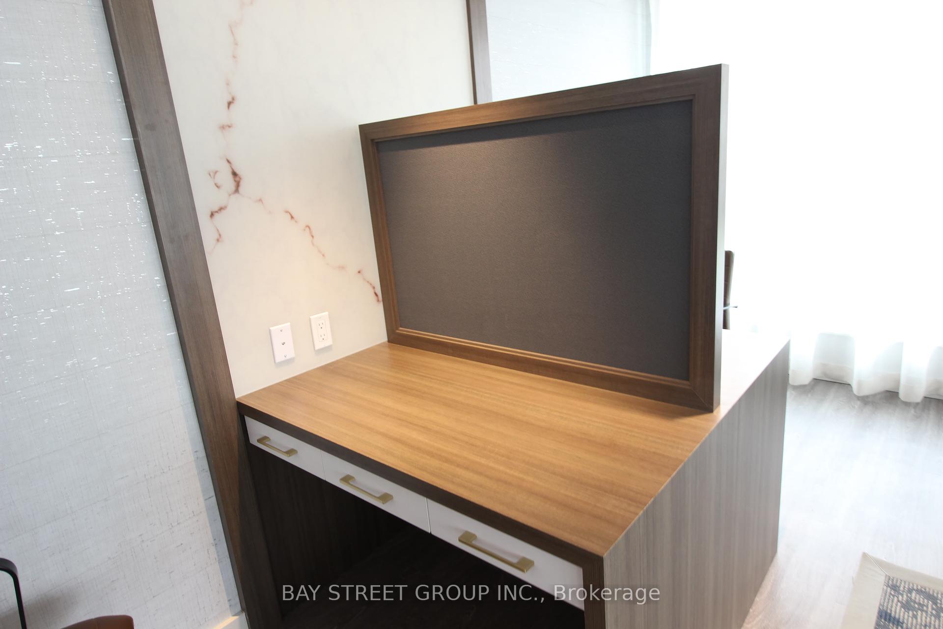 2 Bedrooms Condo at 543 Richmond, Toronto For sale