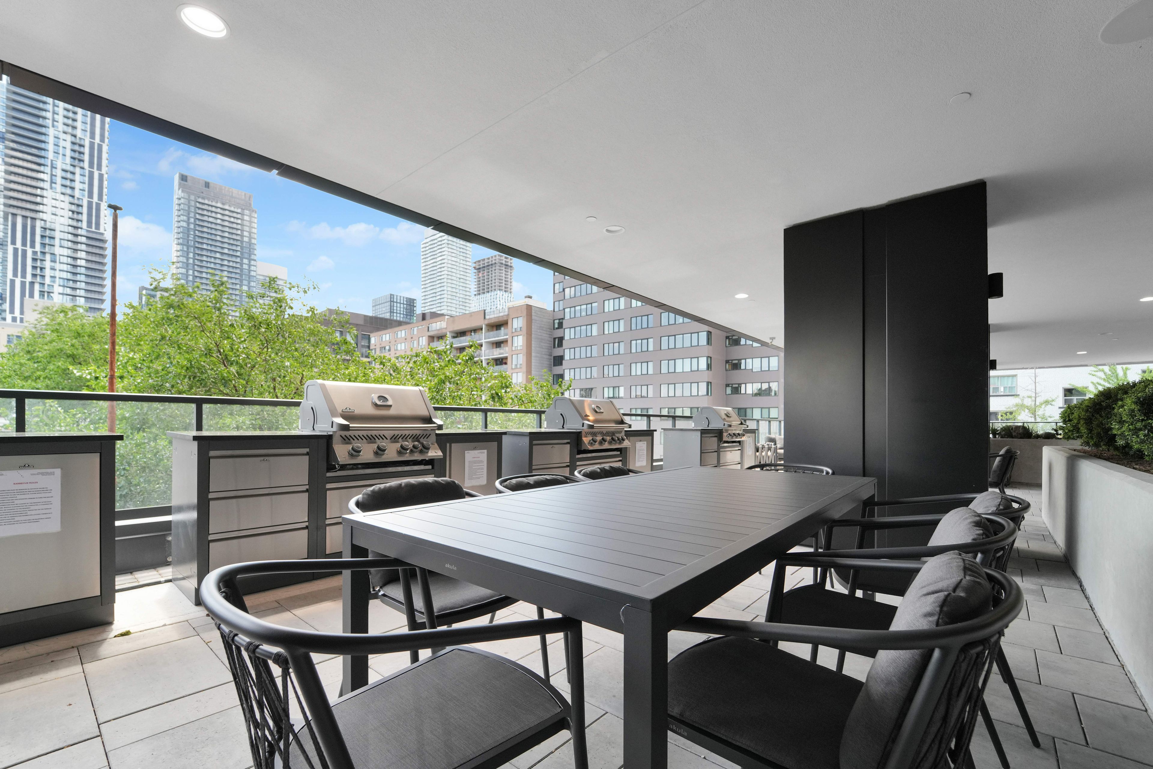 319 Jarvis Street 3307