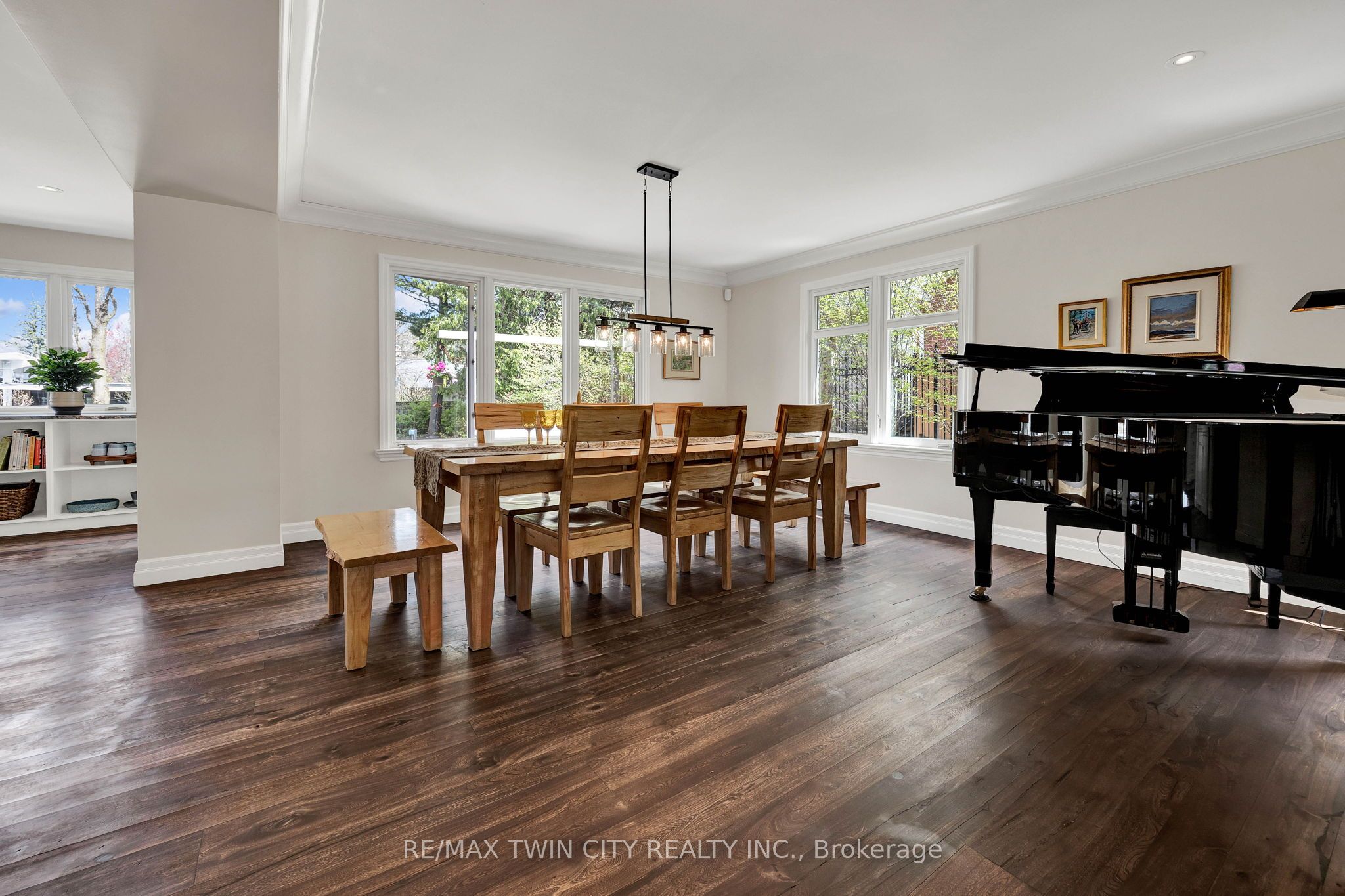 7 Huntley Crescent