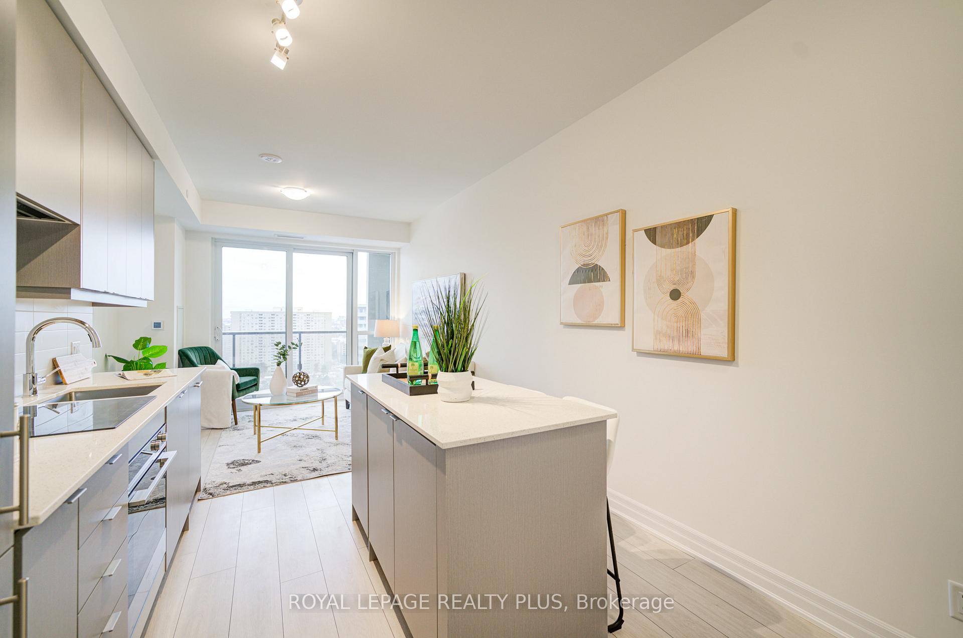 2 Bedrooms Condo at 30 Elm, Mississauga For sale