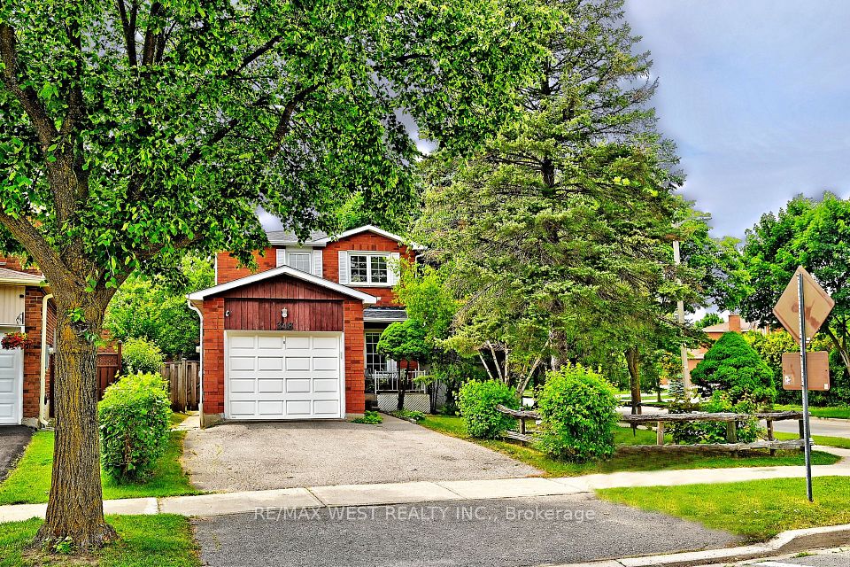 348 Brownridge
