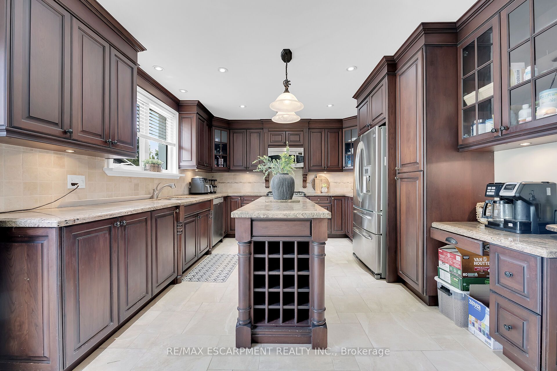 1214 Golf Club Road
