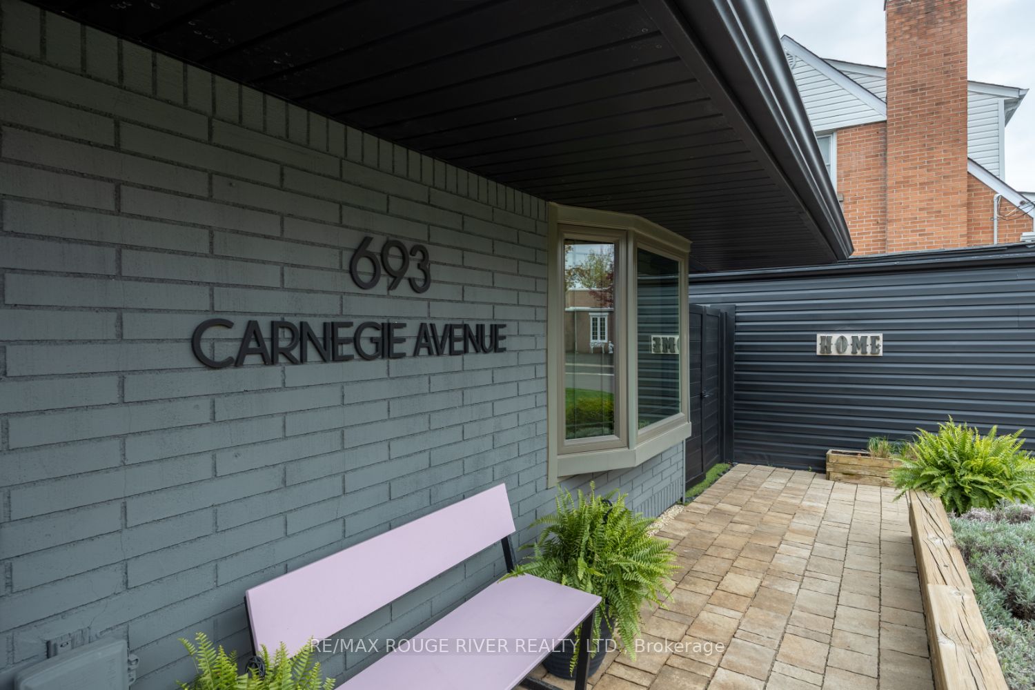 693 Carnegie Avenue