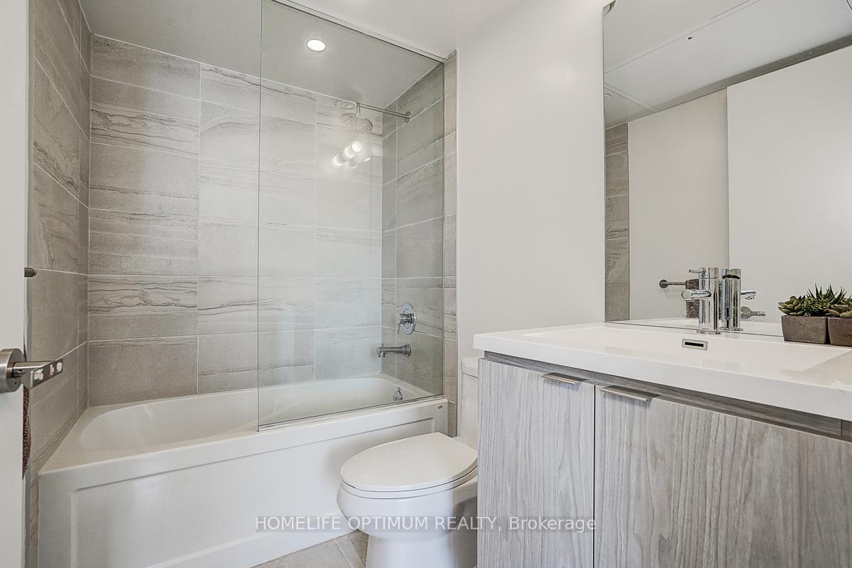 3 Bedrooms Condo at 55 Cooper, Toronto For sale