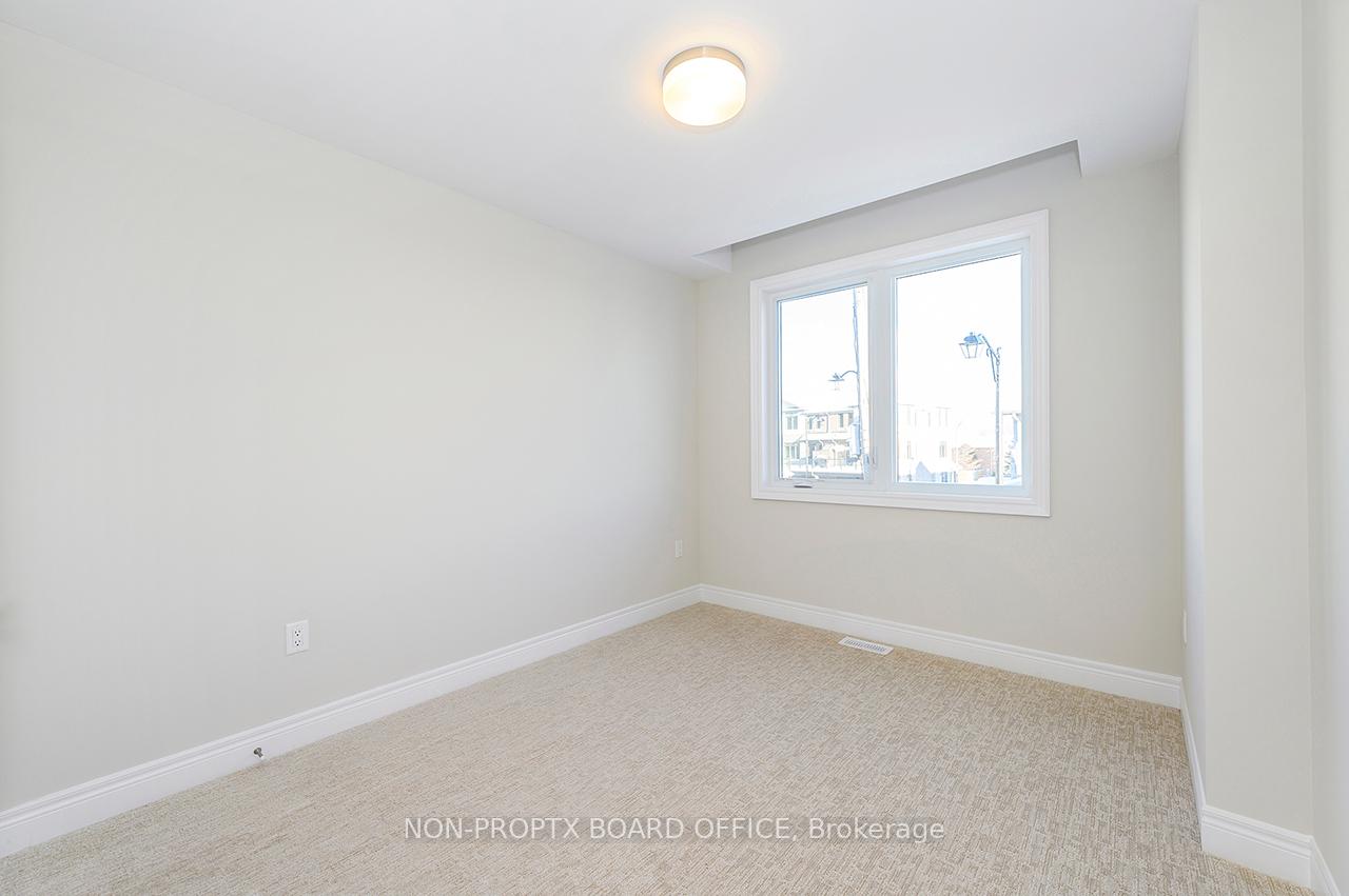 3 Bedrooms Condo at 2184 Postmaster,  Oakville For sale