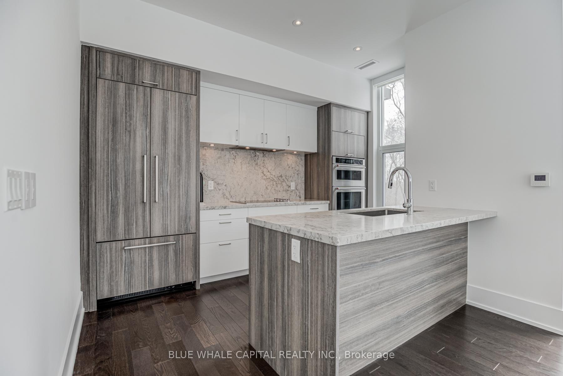 3 Bedrooms Condo at 25 Adra Grado,  Toronto For sale