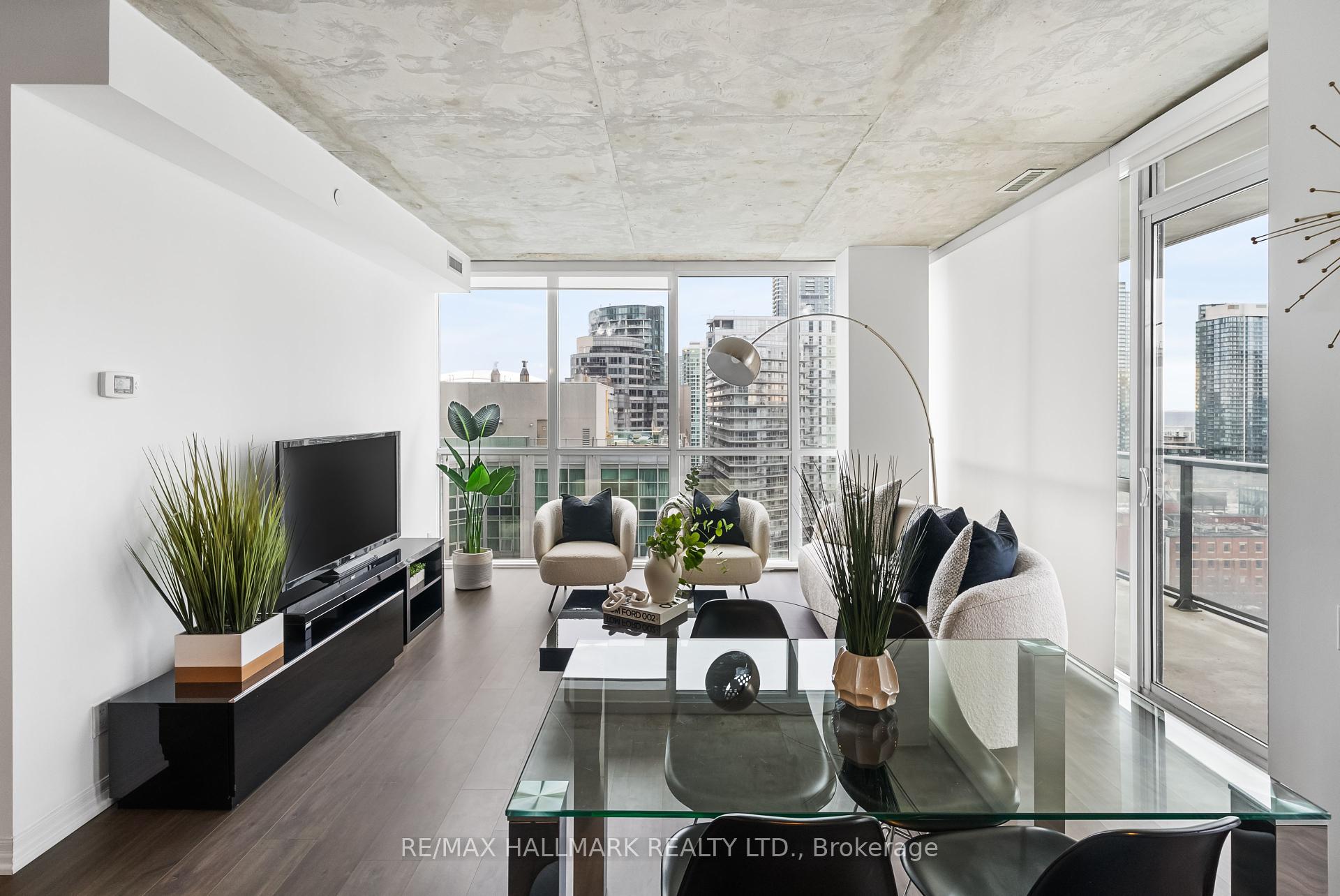 2 Bedrooms Condo at 88 Blue Jays, Toronto For sale