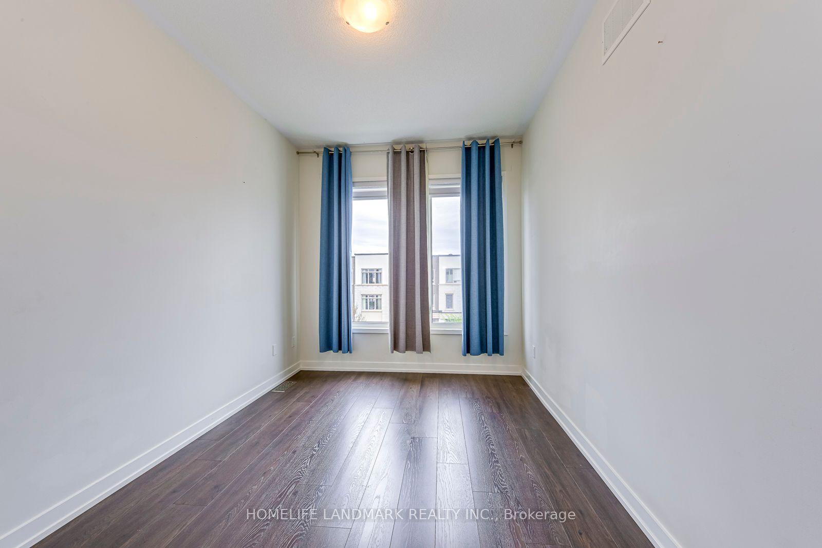 3098 Ernest Appelbe Boulevard