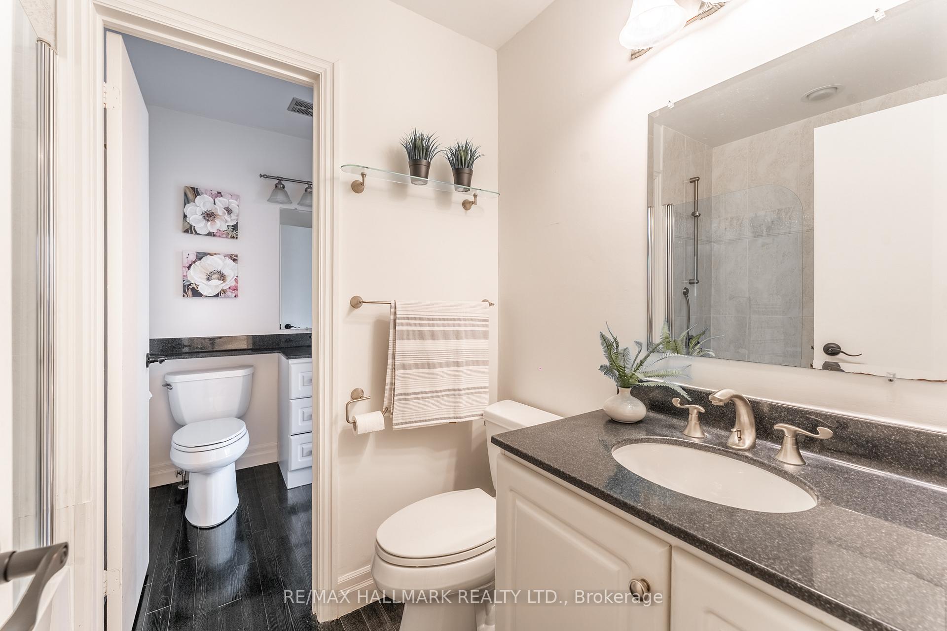 3 Bedrooms Condo at 60 Bards Walkway, Toronto For sale