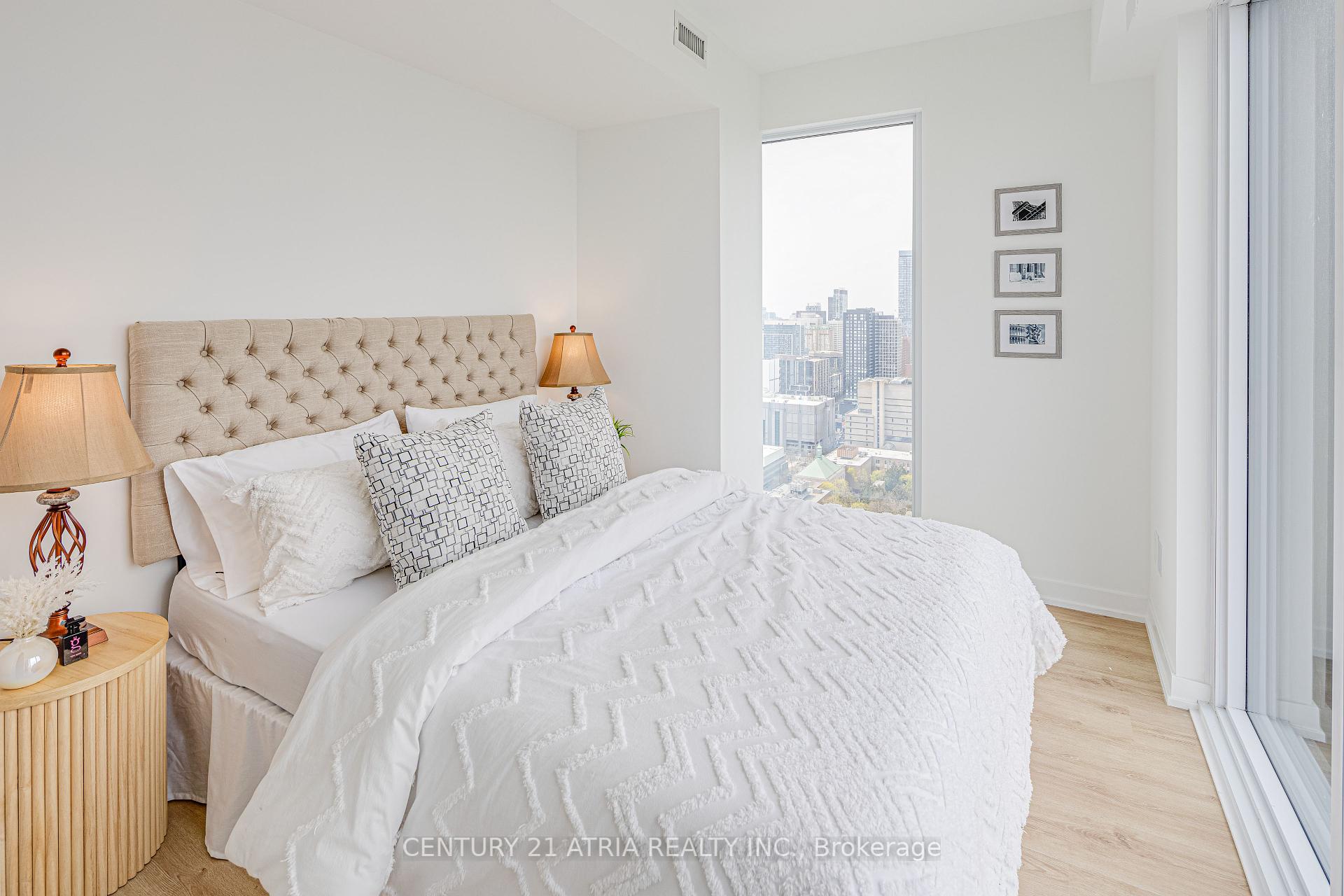 1 Bedroom Condo at 319 Jarvis,  Toronto For sale
