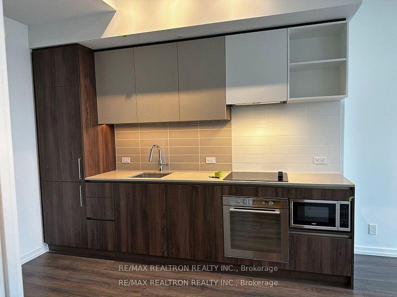 1 Bedroom Condo at 1000 Portage, Vaughan For sale