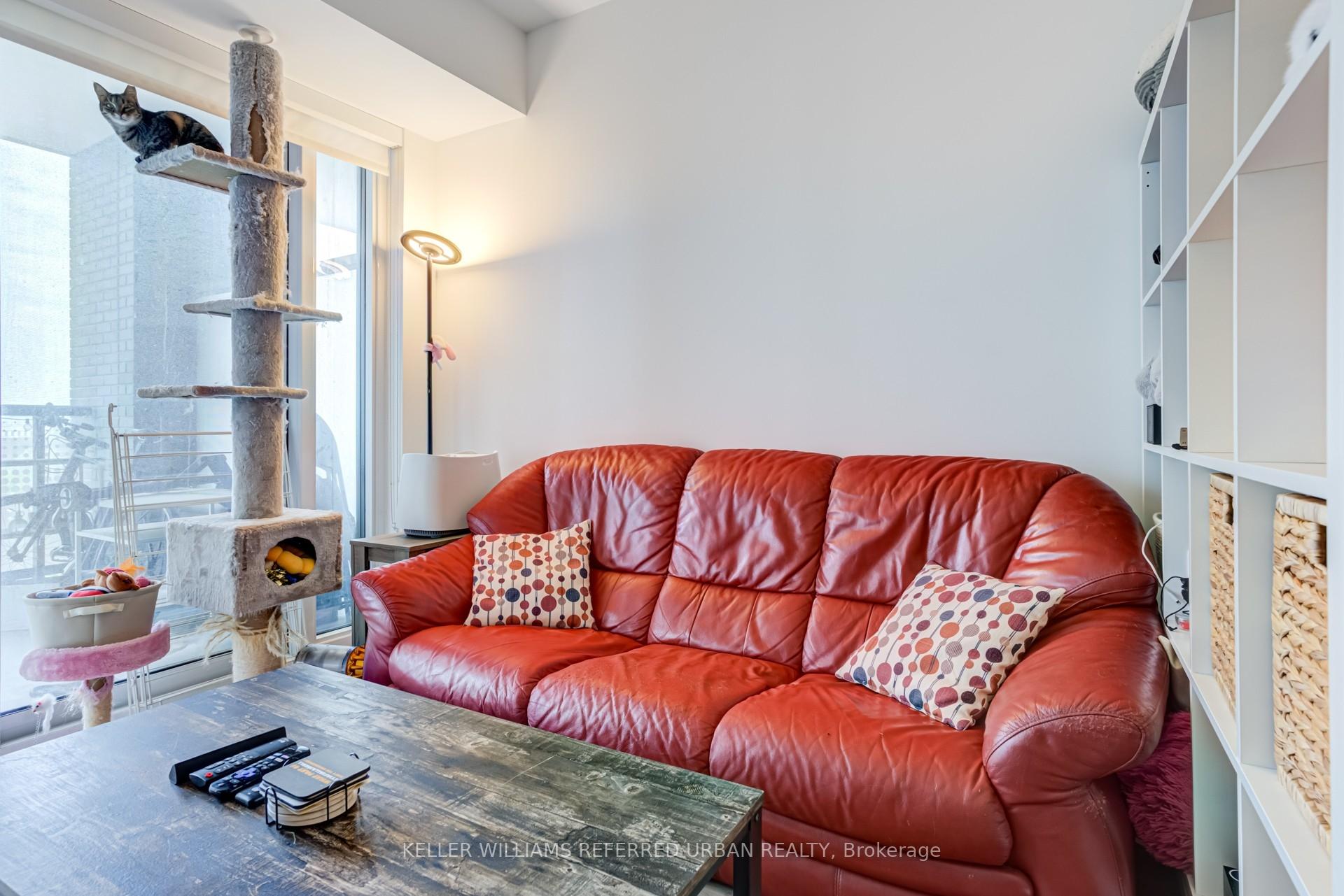 2 Bedrooms Condo at 30 Samuel Wood, Toronto For sale