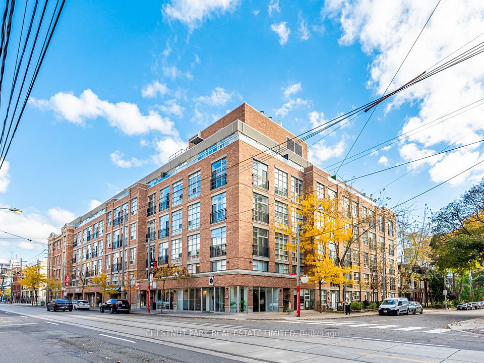 955 Queen Street