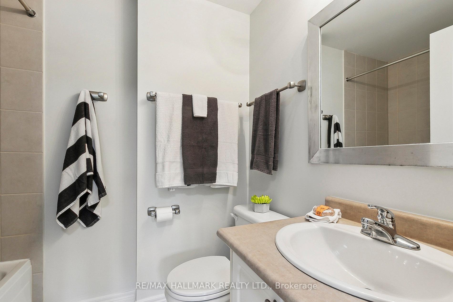 2 Bedrooms Condo at 1 Lawlor, Toronto For sale