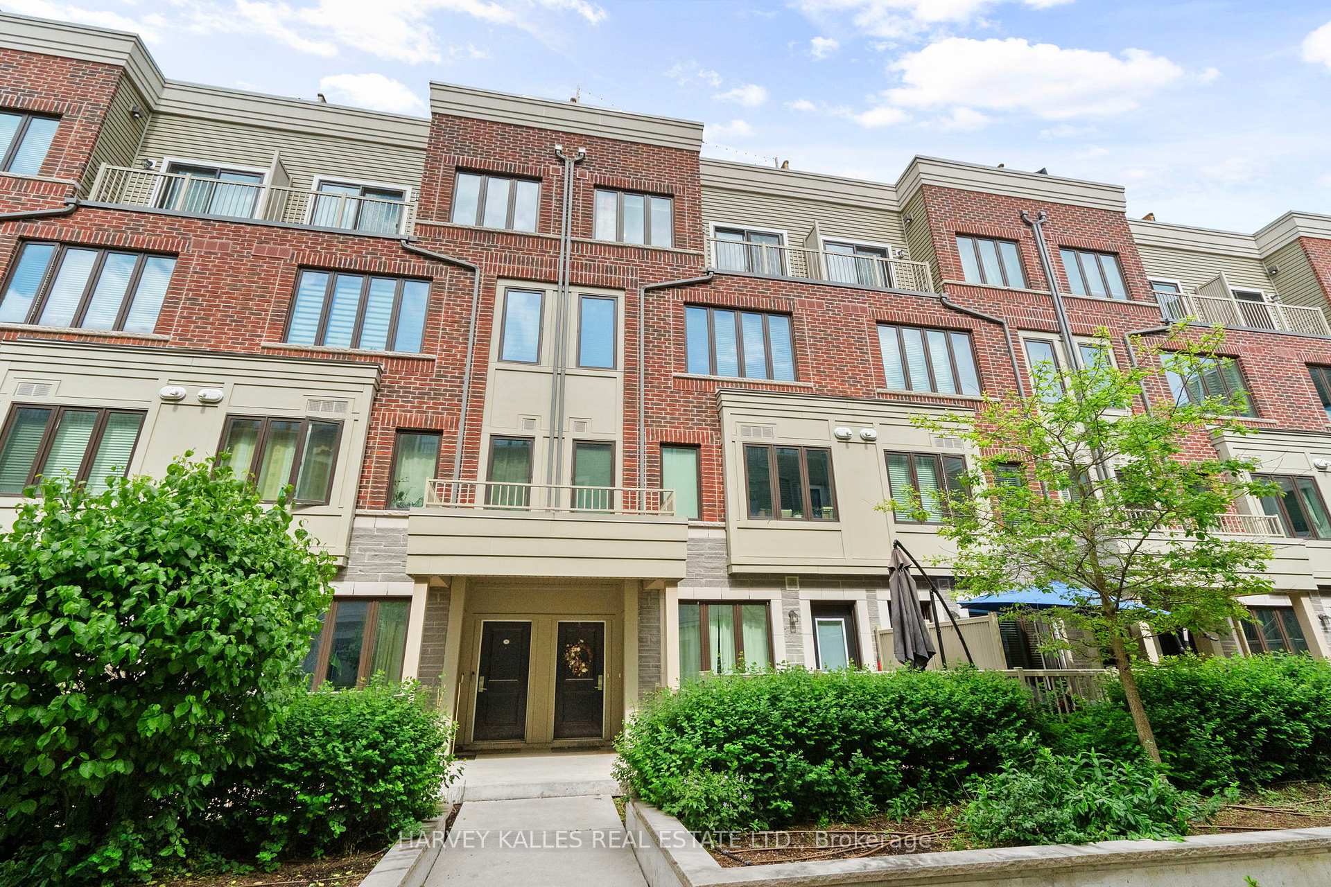 85 Eastwood Park Gardens 11