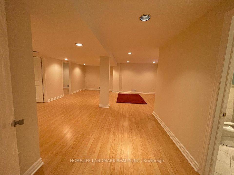 5844 Corinthian