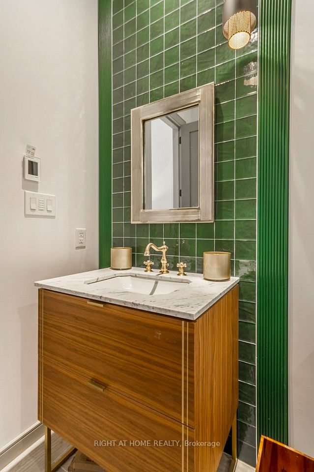3 pc ensuite
