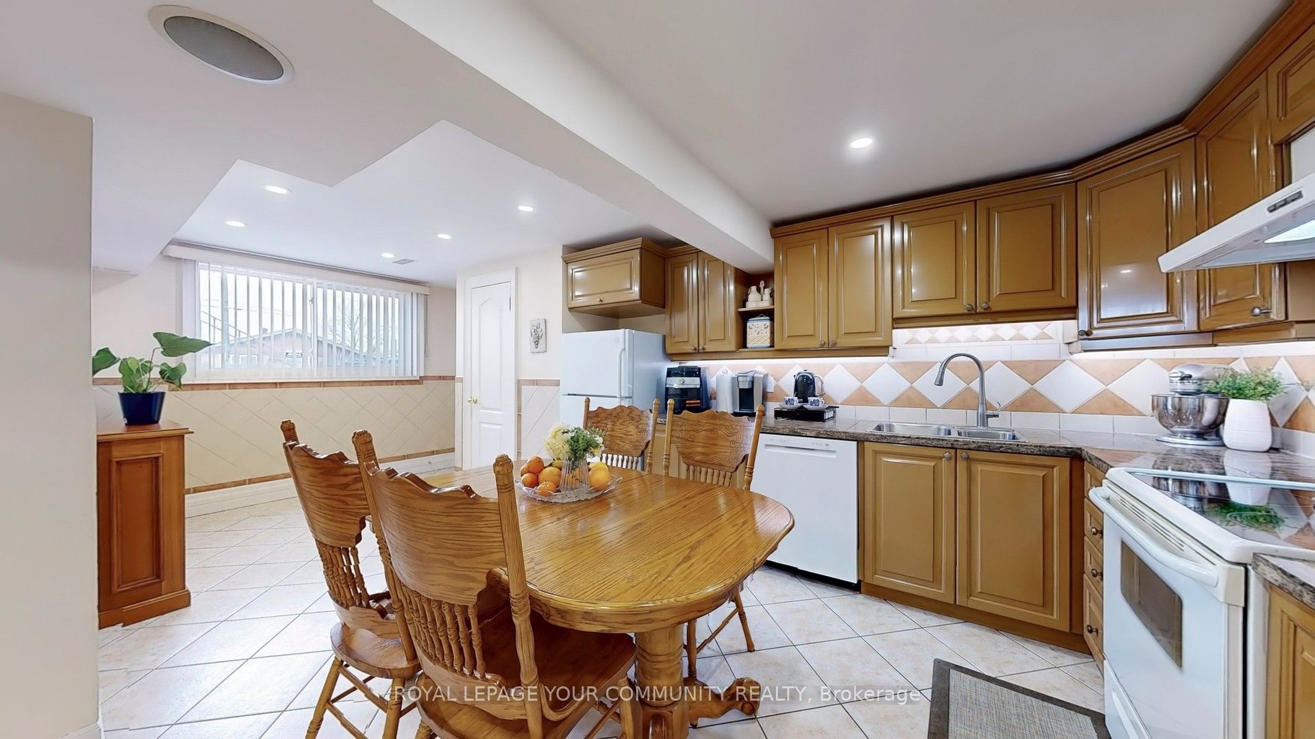 75 Brewster Crescent