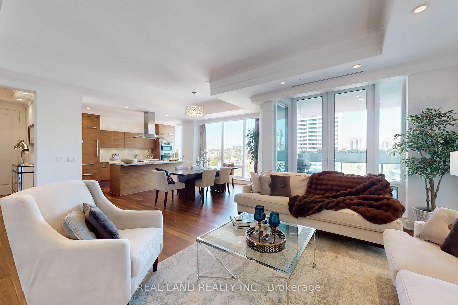 2 Bedrooms Condo at 206 Bloor, Toronto For sale