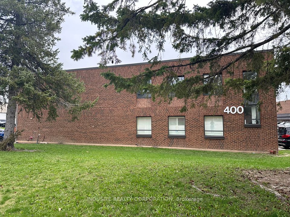 400 Esna Park