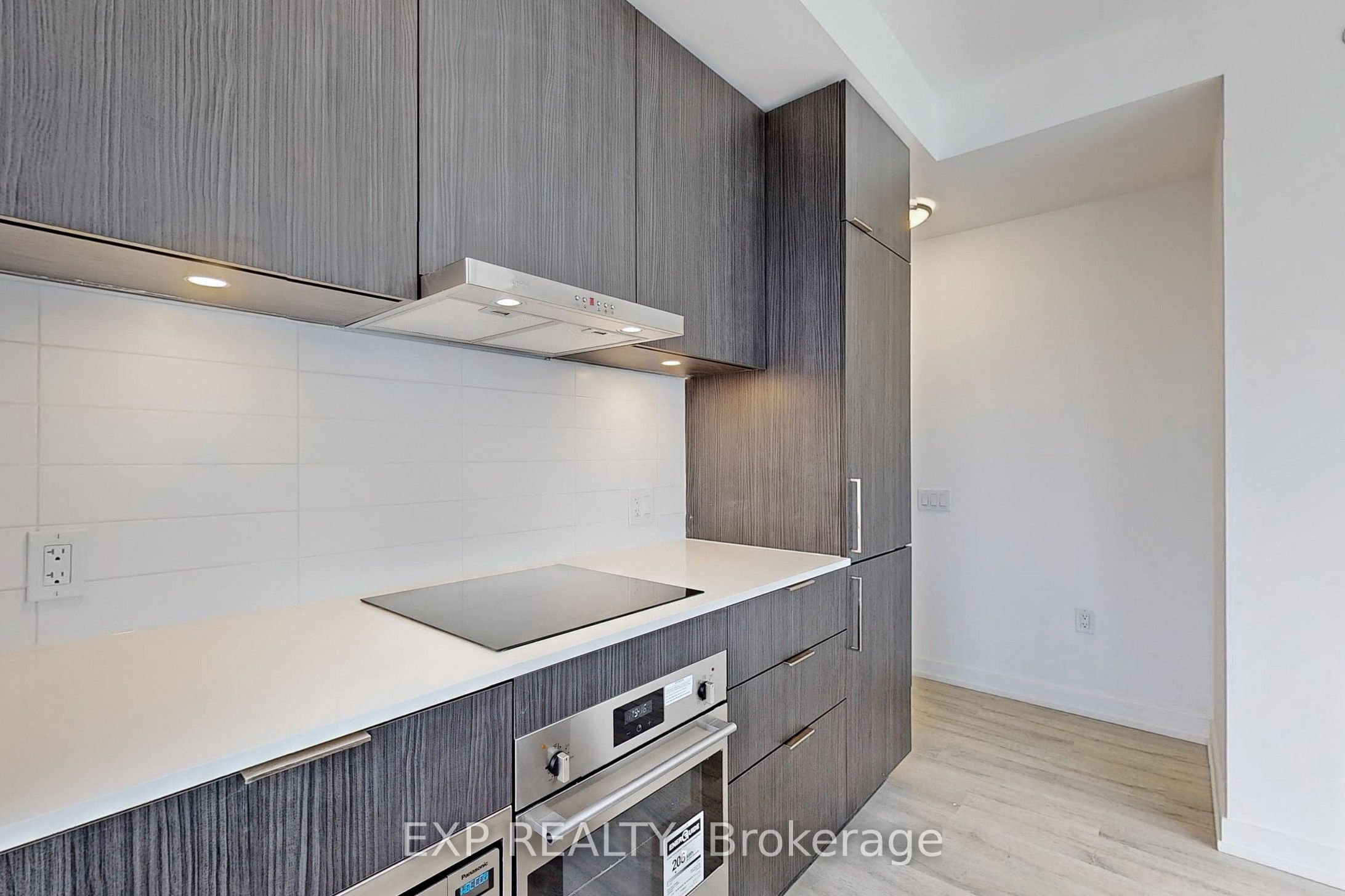 7 Golden Lion Hts Avenue, #1409