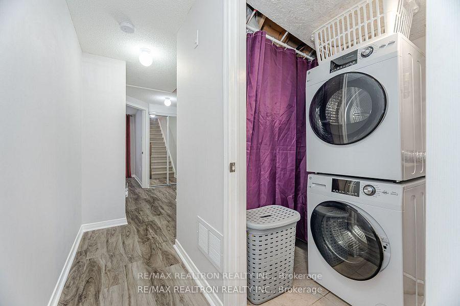 3 Bedrooms Condo at 4711 Kingston,  Toronto For sale