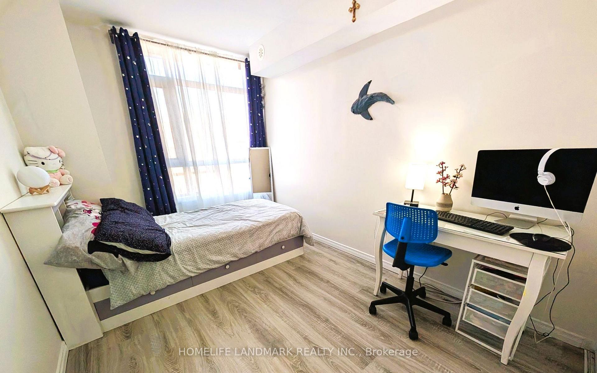 2 Bedrooms Condo at 80 Orchid Place,  Toronto For sale