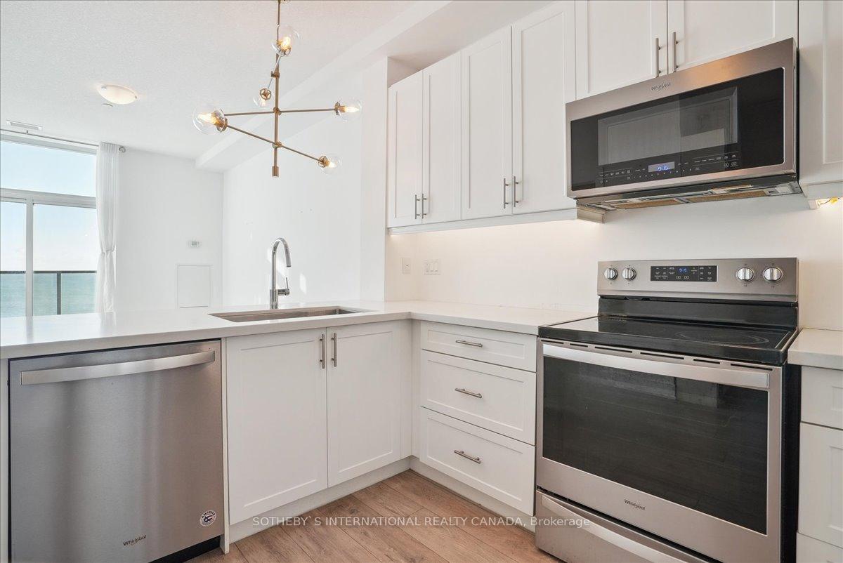 2 Bedrooms Condo at 101 Shoreview,  Hamilton For sale