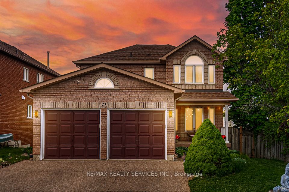 23 Fenwick