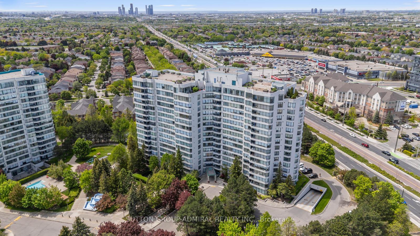 2 Bedrooms Condo at 120 Promenade, Vaughan For sale