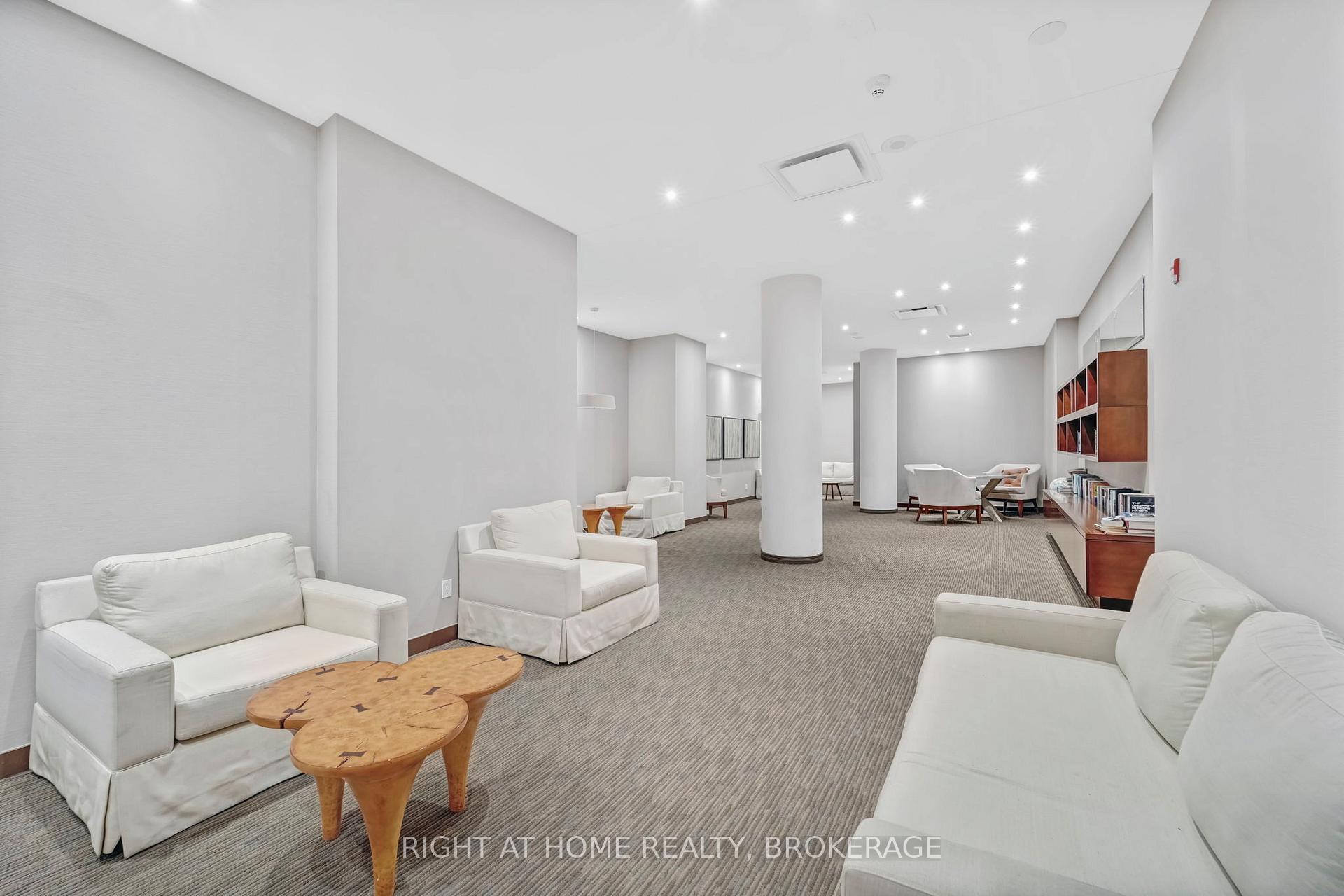 2 Bedrooms Condo at 15 Legion, Toronto For sale