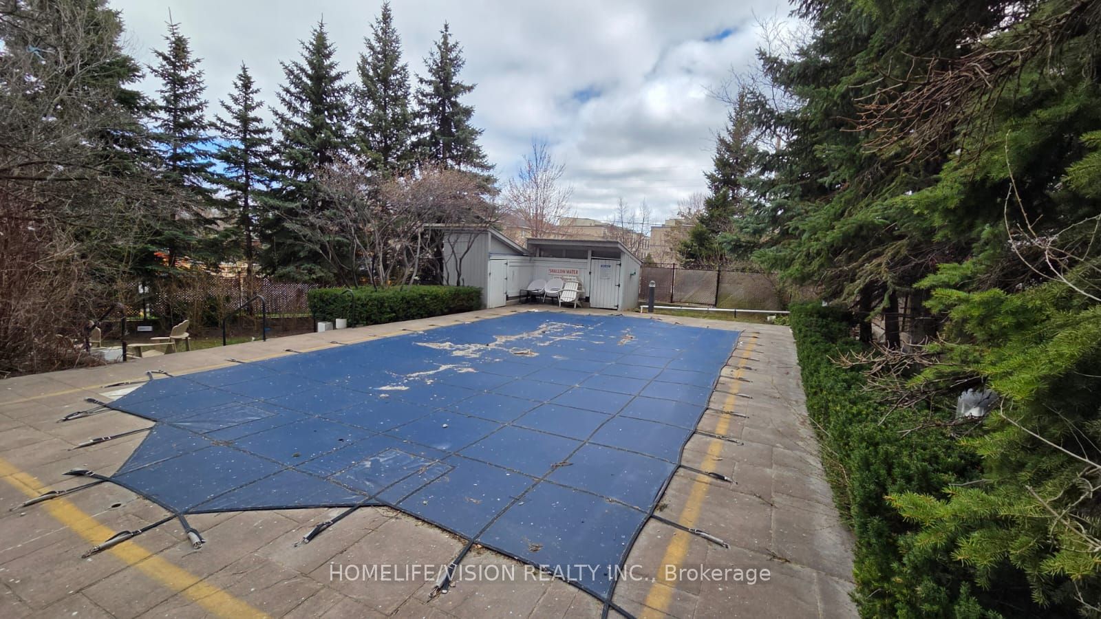 35 Finch Avenue E, #703