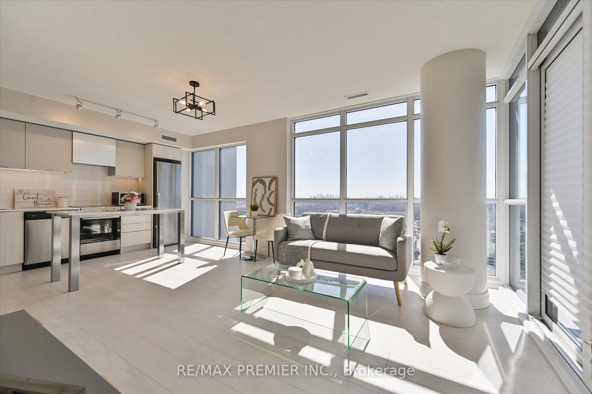 2 Bedrooms Condo at 30 Gibbs,  Toronto For sale