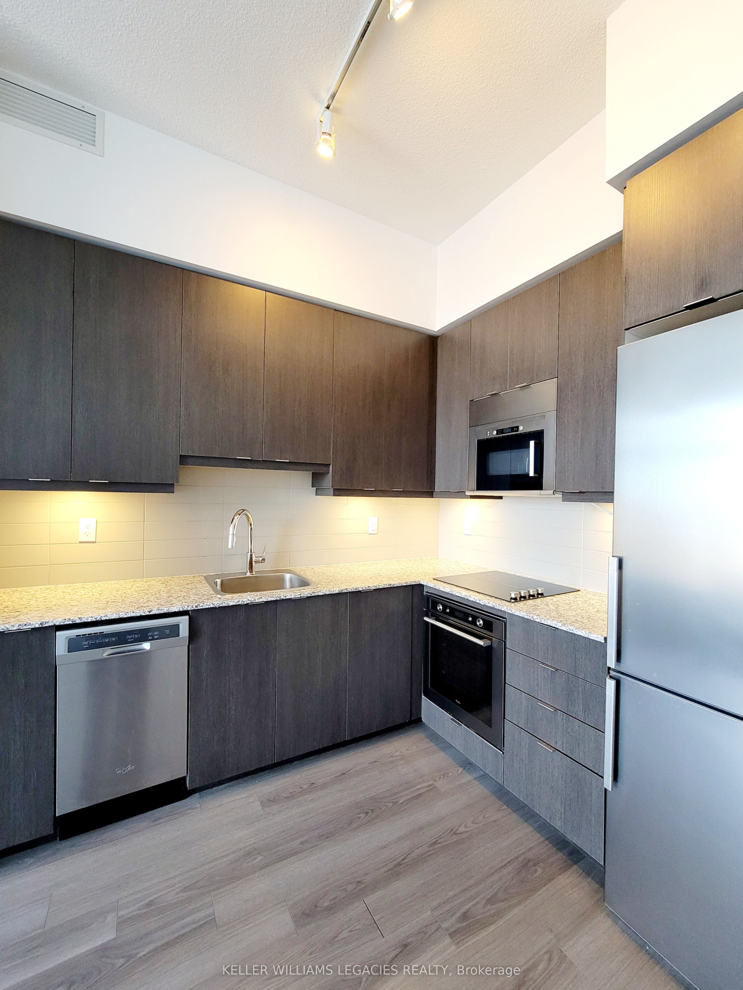 55 Ann O'reilly Road, #PH02