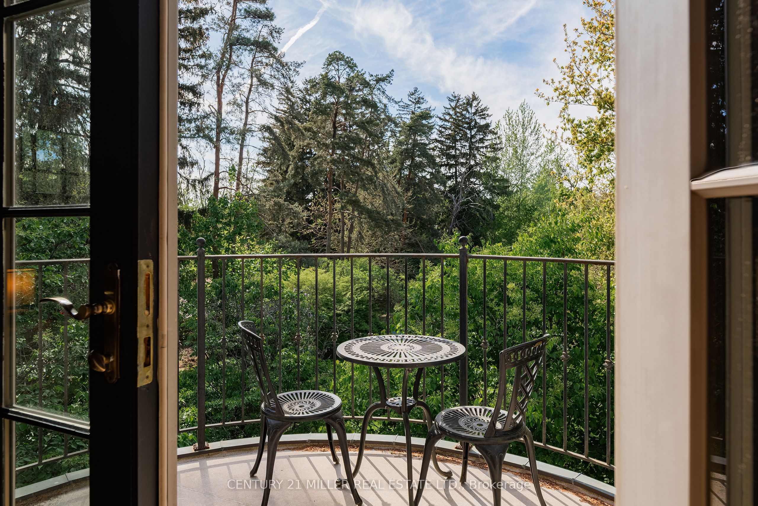 370 Poplar Drive