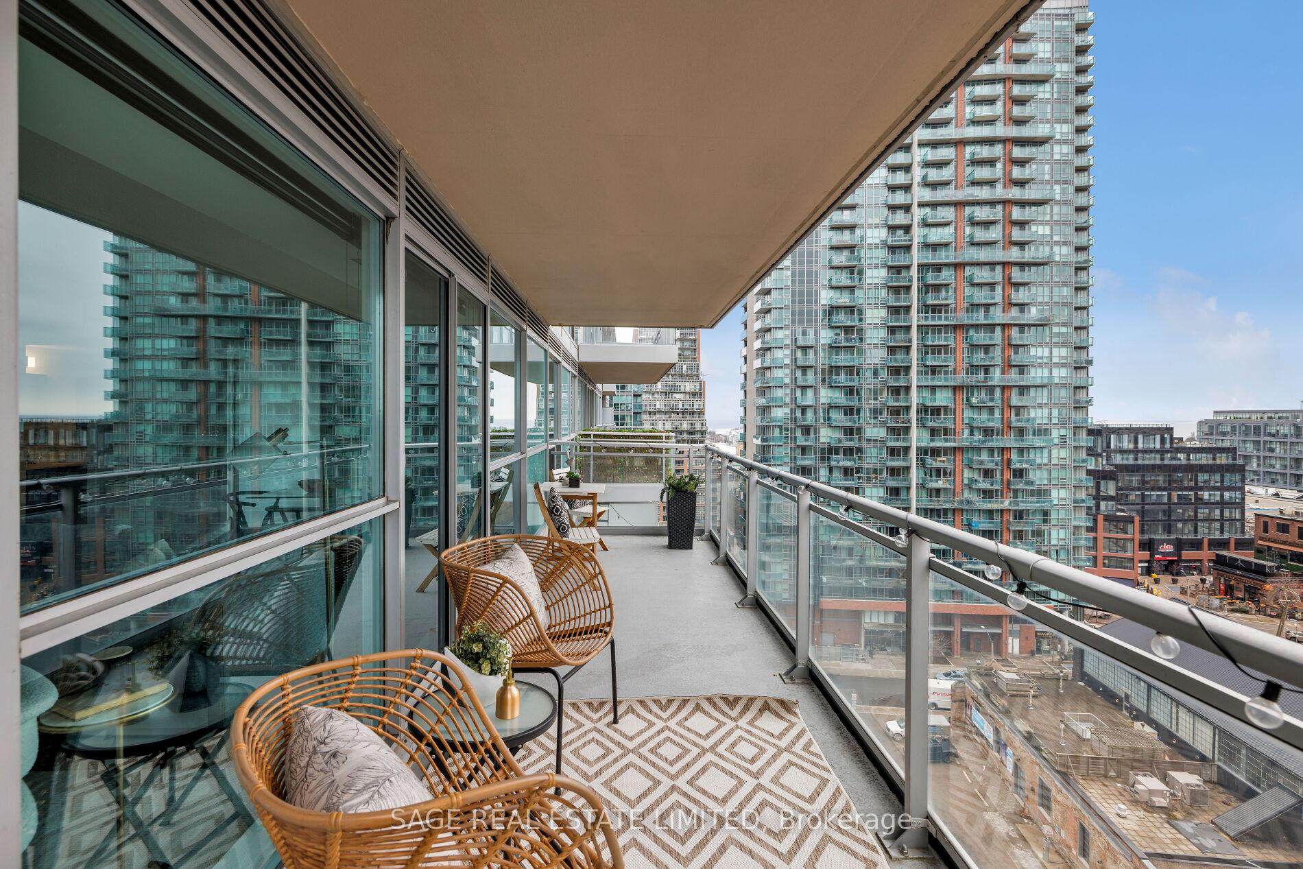 2 Bedrooms Condo at 100 Western Battery, Toronto For sale