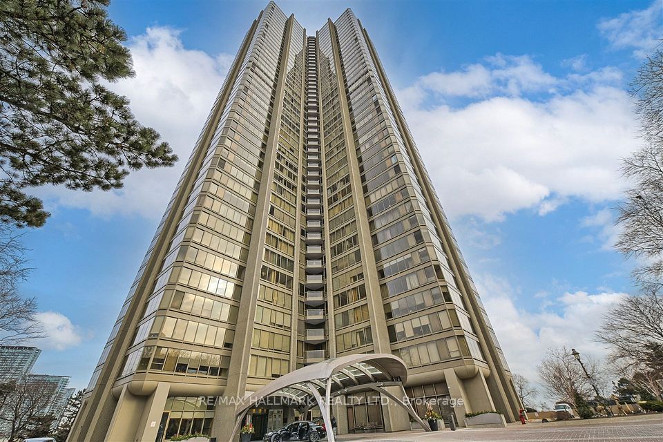 2045 Lake Shore