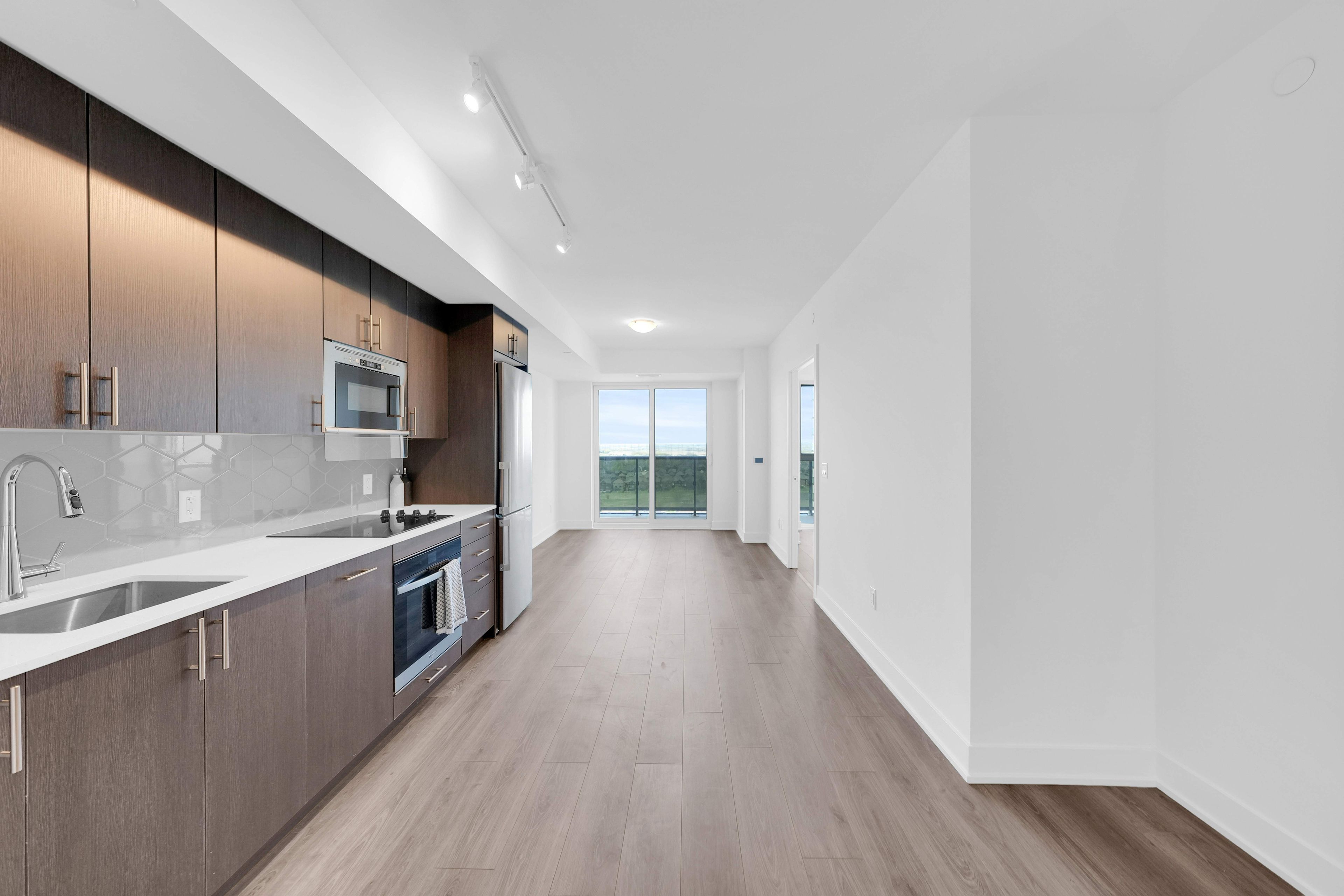 2545 Simcoe Street N 1511